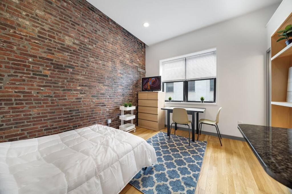 Simple Furnished Studio In The Heart Of Boston Exterior foto